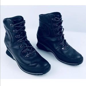 TIMBERLAND 89395  sz 7.5 M wedge heel ankle boot